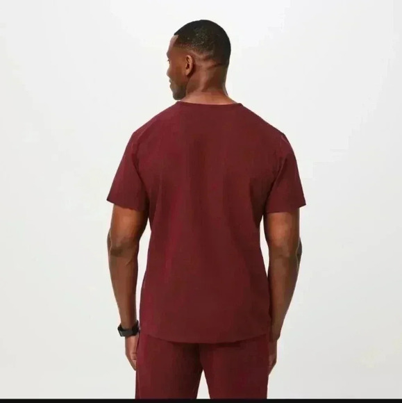 Figs Leon Three-Pocket Scrub Top - Picture 2 of 7